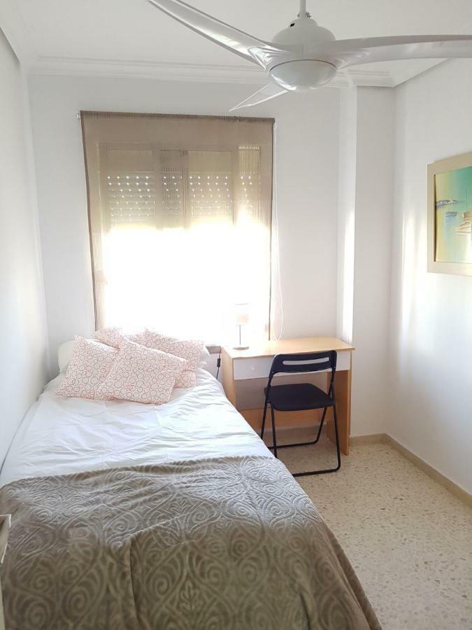 Luminoso Y Amplio Apartamento Sevilla Eksteriør bilde